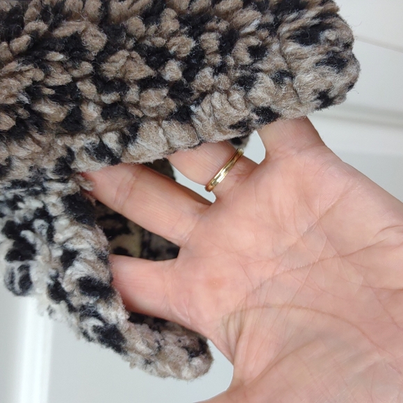 Coldwater Creek Brown Cream Cheetah Leopard Animal Print Fleece Faux Fur BU Vest - Picture 4 of 11